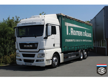 Φορτηγό μουσαμάς MAN TGX 26.440