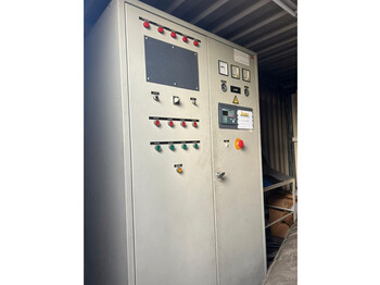 Βιομηχανική γεννήτρια Cummins KTA 38 G1 Leroy Somer 1500 kVA Silent generatorset in 40 ft container: φωτογραφία 3