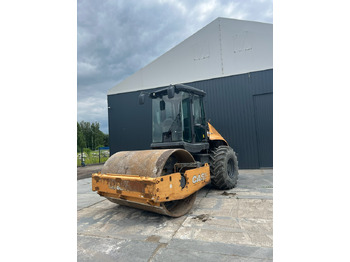 Οδοστρωτήρας CASE