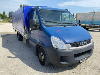 Επαγγελματικό αυτοκίνητο με μουσαμά IVECO Daily 35C15