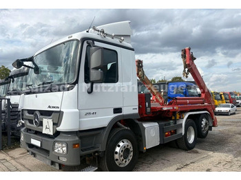 Φορτηγό καδοφόρος φορτωτής MERCEDES-BENZ Actros 2541