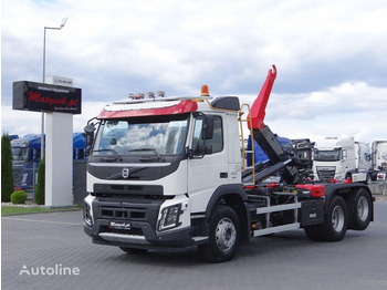 Φορτηγό φόρτωσης γάντζου VOLVO FMX 450