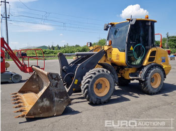 Ελαστιχοφόρος φορτωτής VOLVO L25F