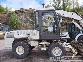 Τροχοφόρος εκσκαφέας MECALAC