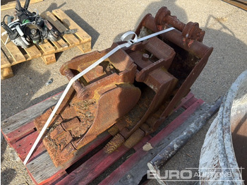 Εξοπλισμού κατασκευών Pallet of Digging Buckets (3 of): φωτογραφία 2 Εξοπλισμού κατασκευών Pallet of Digging Buckets (3 of): φωτογραφία 2