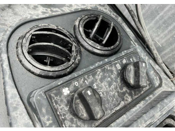 Μίσθωση  Jungheinrich EFG430 Jungheinrich EFG430: φωτογραφία 5