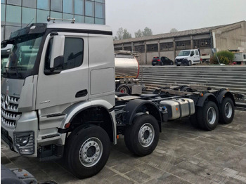 Φορτηγό σασί MERCEDES-BENZ Arocs 4153