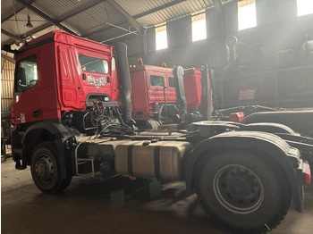 Τράκτορας Mercedes AROCS 2046: φωτογραφία 2