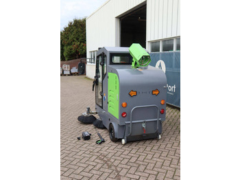 Νέα Σάρωθρο δρόμων D19: φωτογραφία 4 Νέα Σάρωθρο δρόμων D19: φωτογραφία 4