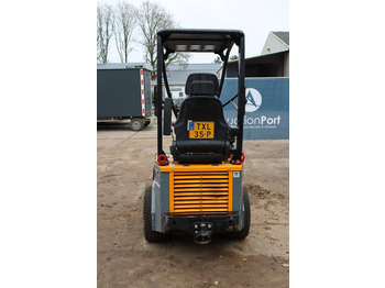 Ελαστιχοφόρος φορτωτής Giant D254SW: φωτογραφία 5