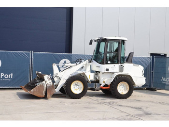 Ελαστιχοφόρος φορτωτής VOLVO L30G