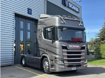 Τράκτορας SCANIA R 450