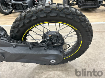 Μοτοσικλέτα BRP: φωτογραφία 5