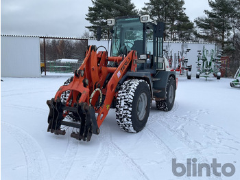 Ελαστιχοφόρος φορτωτής TEREX