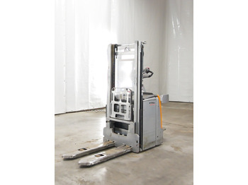 Μηχάνημα στοίβαξης STILL