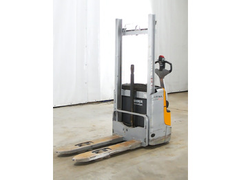 Μηχάνημα στοίβαξης STILL