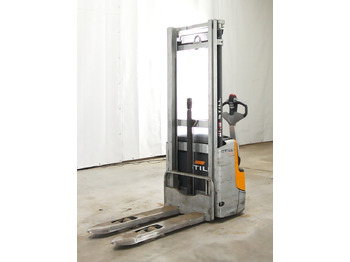 Μηχάνημα στοίβαξης STILL