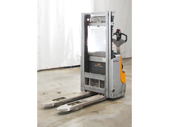 Μηχάνημα στοίβαξης STILL