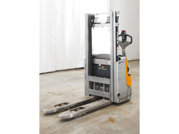 Μηχάνημα στοίβαξης STILL