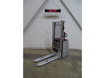 Μηχάνημα στοίβαξης STILL