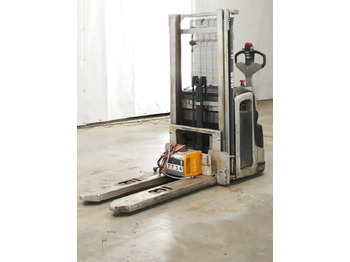 Μηχάνημα στοίβαξης STILL