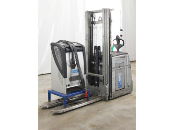 Μηχάνημα στοίβαξης STILL