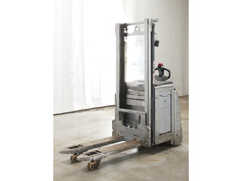 Μηχάνημα στοίβαξης STILL