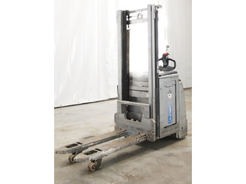 Μηχάνημα στοίβαξης STILL