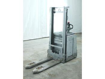 Μηχάνημα στοίβαξης STILL