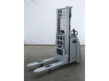 Μηχάνημα στοίβαξης STILL