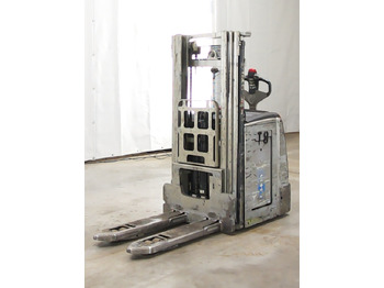 Μηχάνημα στοίβαξης STILL