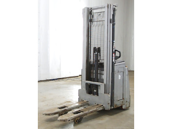 Μηχάνημα στοίβαξης STILL