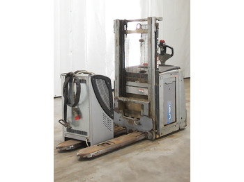 Μηχάνημα στοίβαξης STILL