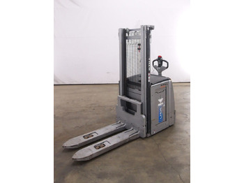 Μηχάνημα στοίβαξης STILL