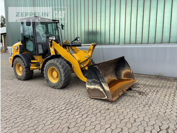 Ελαστιχοφόρος φορτωτής CATERPILLAR 908M