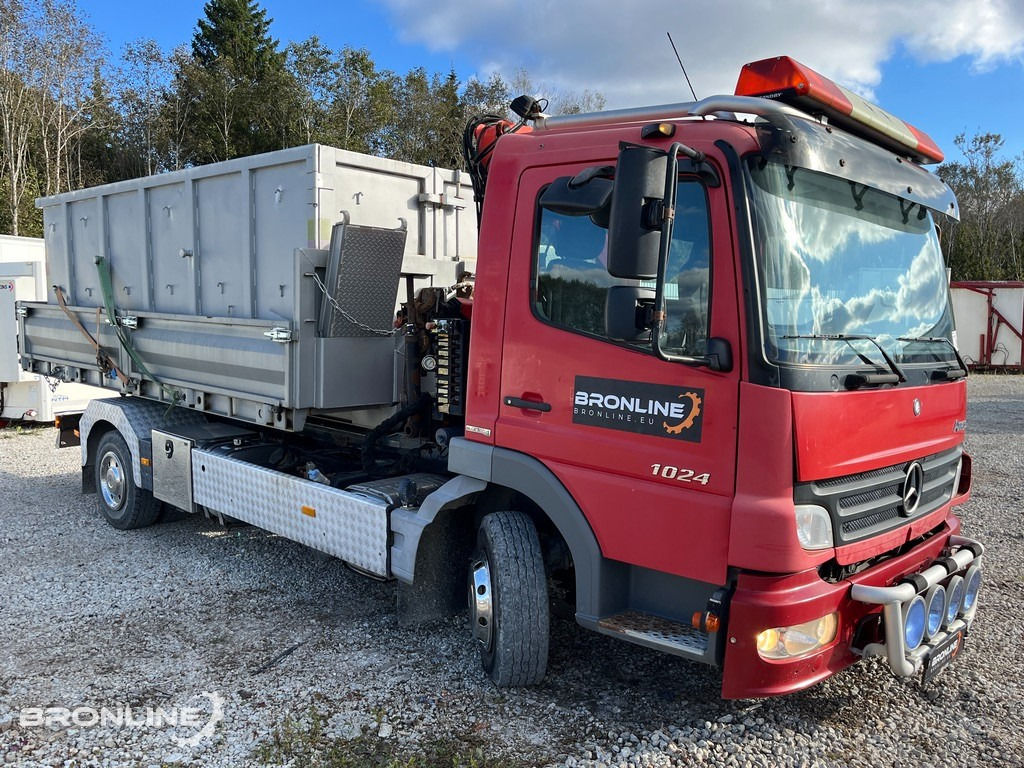 2007 Mercedes-Benz Atego 1024 Crane+Winch+Hooklift - Φορτηγό φόρτωσης γάντζου, Φορτηγό με γερανό: φωτογραφία 2 2007 Mercedes-Benz Atego 1024 Crane+Winch+Hooklift - Φορτηγό φόρτωσης γάντζου, Φορτηγό με γερανό: φωτογραφία 2
