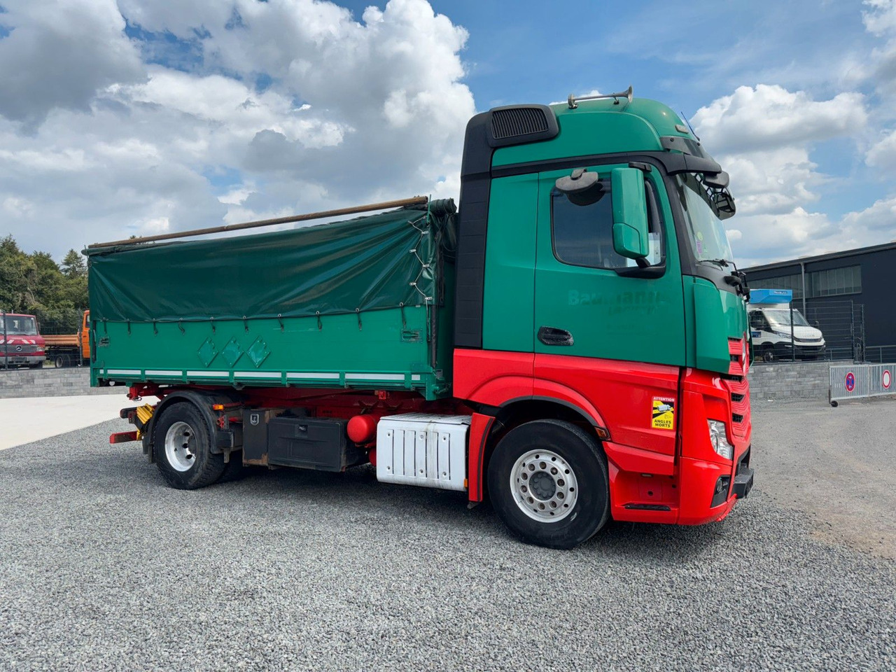 Φορτηγό ανατρεπόμενο Mercedes-Benz Actros 1842 Kipper Dreiseitenkipper: φωτογραφία 7