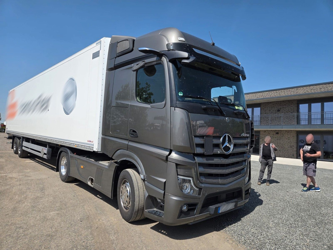 Mercedes-Benz Actros 5 L-Fahrerhaus 2-Achser SZM 1848 - Τράκτορας: φωτογραφία 1 Mercedes-Benz Actros 5 L-Fahrerhaus 2-Achser SZM 1848 - Τράκτορας: φωτογραφία 1