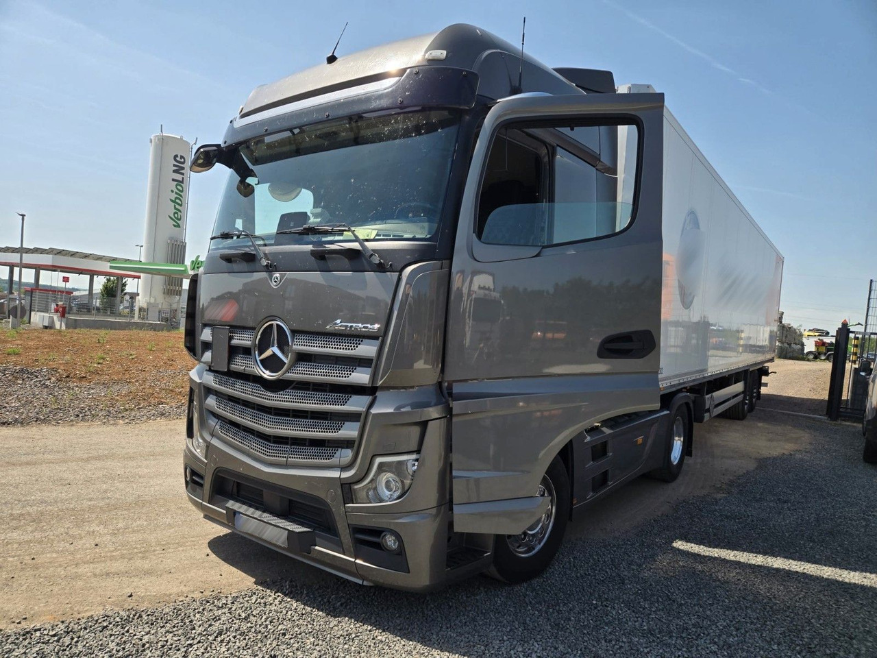 Mercedes-Benz Actros 5 L-Fahrerhaus 2-Achser SZM 1848 - Τράκτορας: φωτογραφία 2 Mercedes-Benz Actros 5 L-Fahrerhaus 2-Achser SZM 1848 - Τράκτορας: φωτογραφία 2