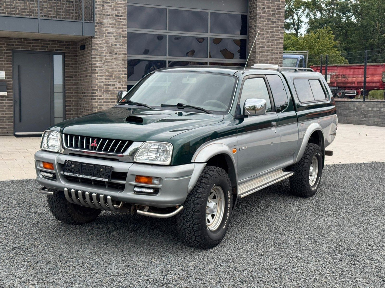 Mitsubishi L200 Klima - SUV: φωτογραφία 2 Mitsubishi L200 Klima - SUV: φωτογραφία 2