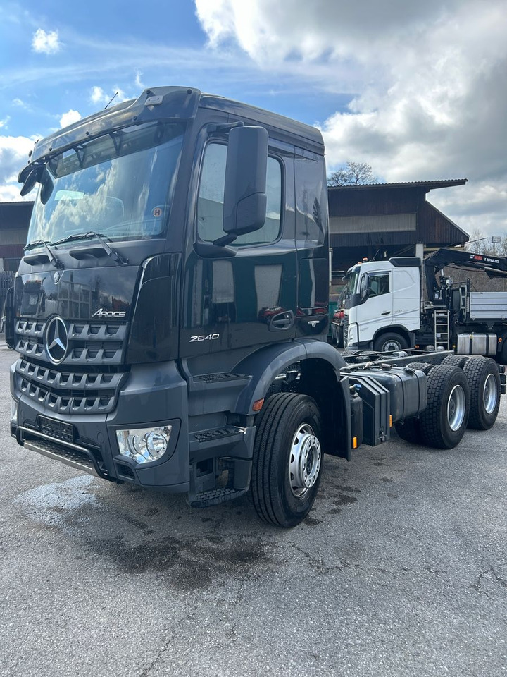 Mercedes-Benz Arocs 26.40 6x4 Kipperfahrgestell BB - Φορτηγό σασί: φωτογραφία 1 Mercedes-Benz Arocs 26.40 6x4 Kipperfahrgestell BB - Φορτηγό σασί: φωτογραφία 1