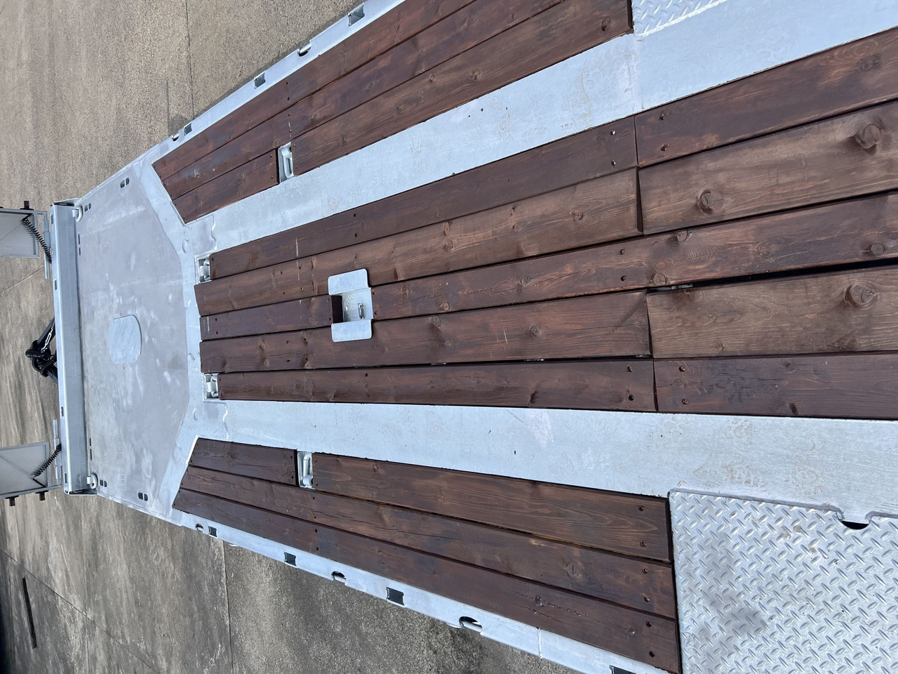 Möslein T 3-9,20 F 3 Achs Tieflader mit gerader Ladefläche 9 m, Neufahrzeug - Ρυμούλκα με χαμηλό δάπεδο: φωτογραφία 2 Möslein T 3-9,20 F 3 Achs Tieflader mit gerader Ladefläche 9 m, Neufahrzeug - Ρυμούλκα με χαμηλό δάπεδο: φωτογραφία 2