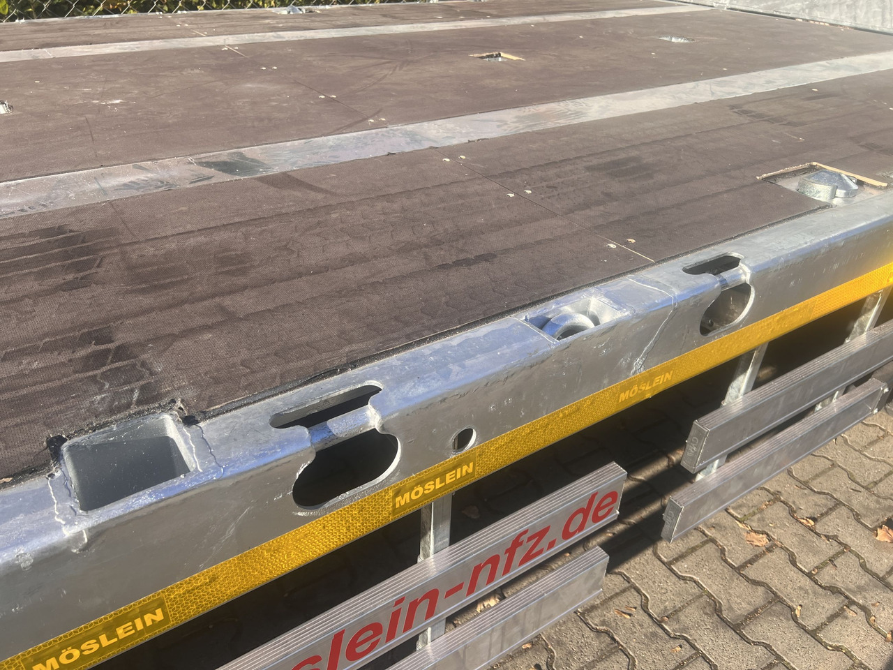 Möslein T 3 Plato 9 m 3 Achs Jumbo- Plato- Anhänger 9 m, Mega - Τρέιλερ πλατφόρμα/ Καρότσα: φωτογραφία 3 Möslein T 3 Plato 9 m 3 Achs Jumbo- Plato- Anhänger 9 m, Mega - Τρέιλερ πλατφόρμα/ Καρότσα: φωτογραφία 3