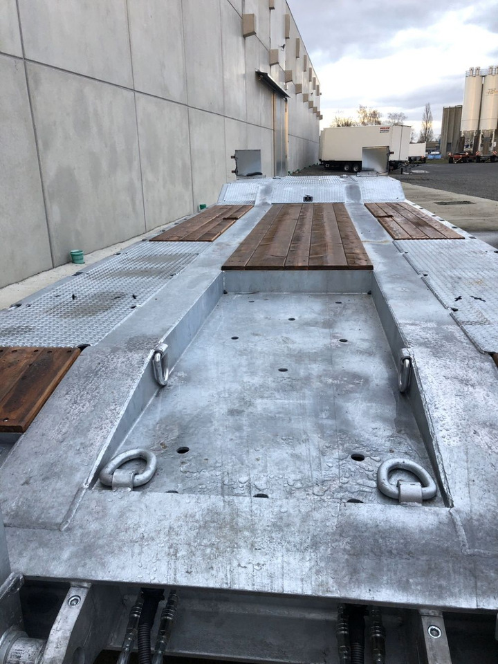 Möslein T 4 VB H1 1 neuer 4 Achs Tieflader hydraulischen Rampen - Ρυμούλκα με χαμηλό δάπεδο: φωτογραφία 2 Möslein T 4 VB H1 1 neuer 4 Achs Tieflader hydraulischen Rampen - Ρυμούλκα με χαμηλό δάπεδο: φωτογραφία 2