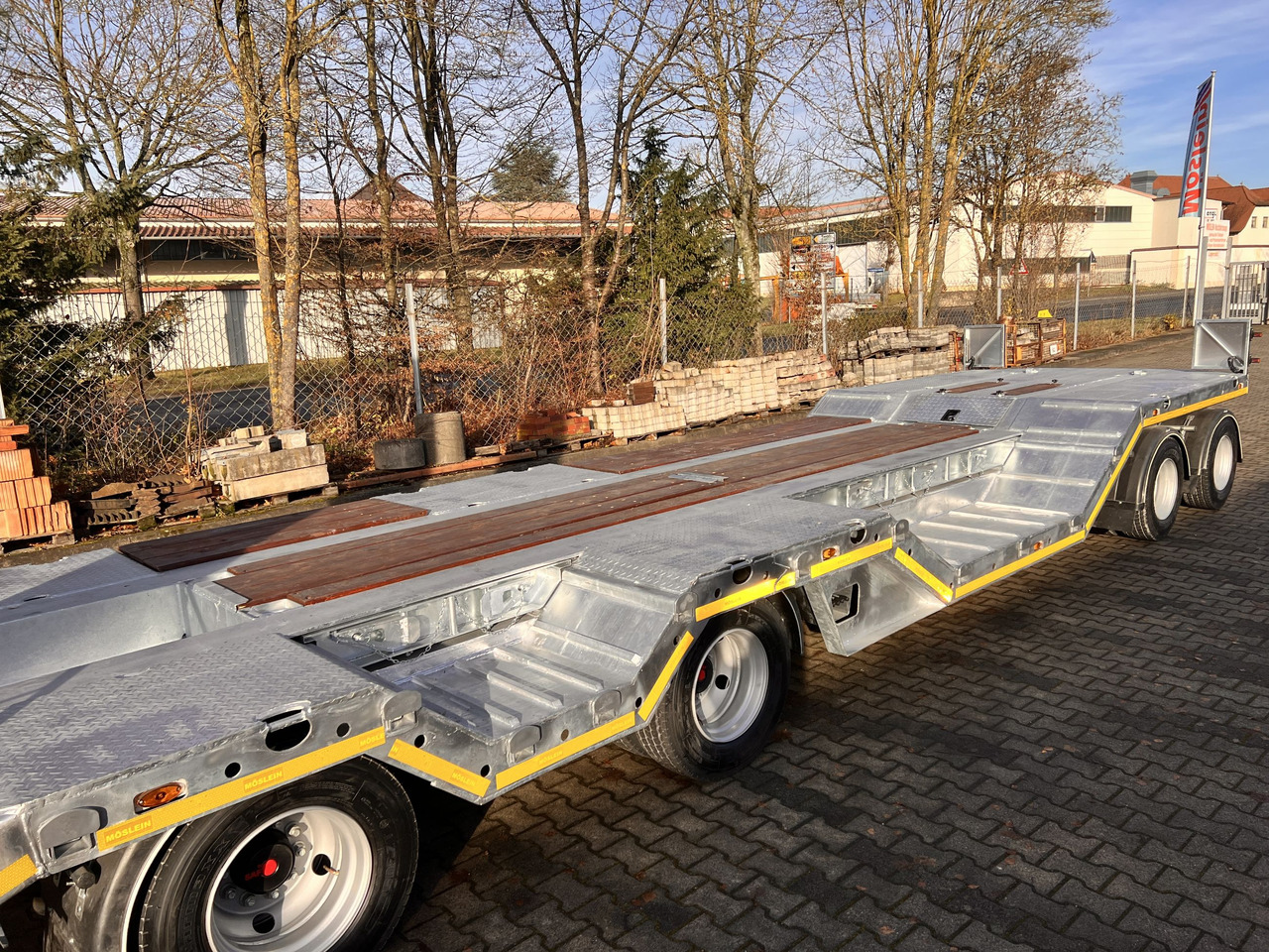 Möslein T 4 VB H1 R neuer 4 Achs Tieflader + Radmulden - Ρυμούλκα με χαμηλό δάπεδο: φωτογραφία 4 Möslein T 4 VB H1 R neuer 4 Achs Tieflader + Radmulden - Ρυμούλκα με χαμηλό δάπεδο: φωτογραφία 4