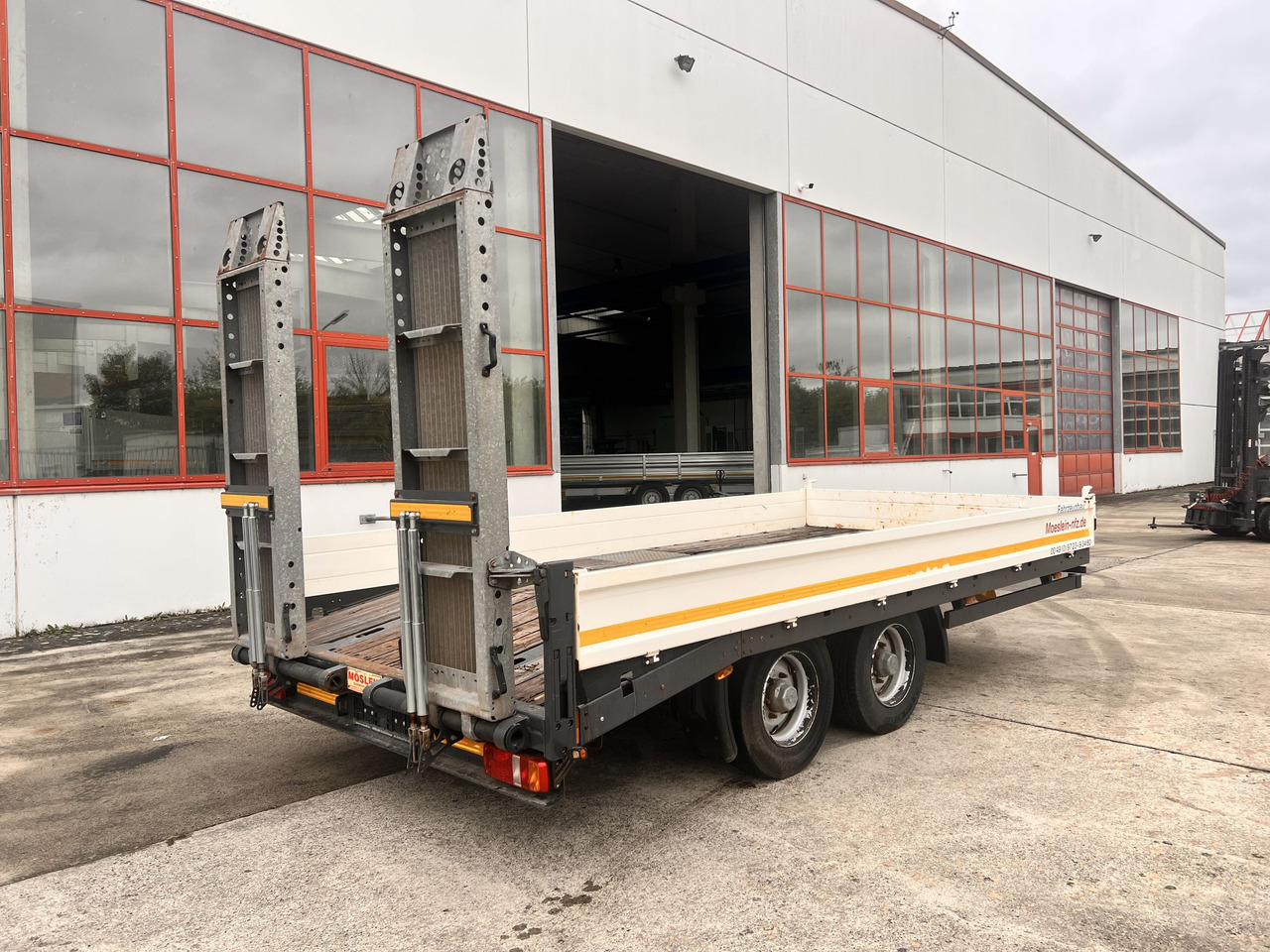 Möslein TTS 11 Schwebheim Tandemtieflader - Ρυμούλκα με χαμηλό δάπεδο: φωτογραφία 4 Möslein TTS 11 Schwebheim Tandemtieflader - Ρυμούλκα με χαμηλό δάπεδο: φωτογραφία 4