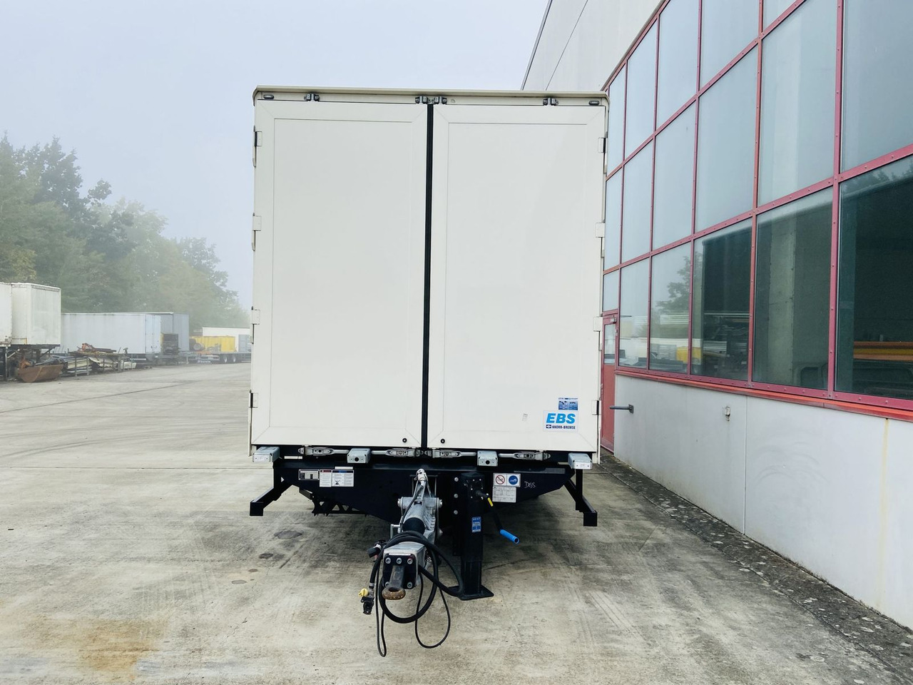 Möslein Tandem Koffer, Ladebordwand 1,5 t + Durchladbar - Ρυμούλκα κόφα: φωτογραφία 3 Möslein Tandem Koffer, Ladebordwand 1,5 t + Durchladbar - Ρυμούλκα κόφα: φωτογραφία 3