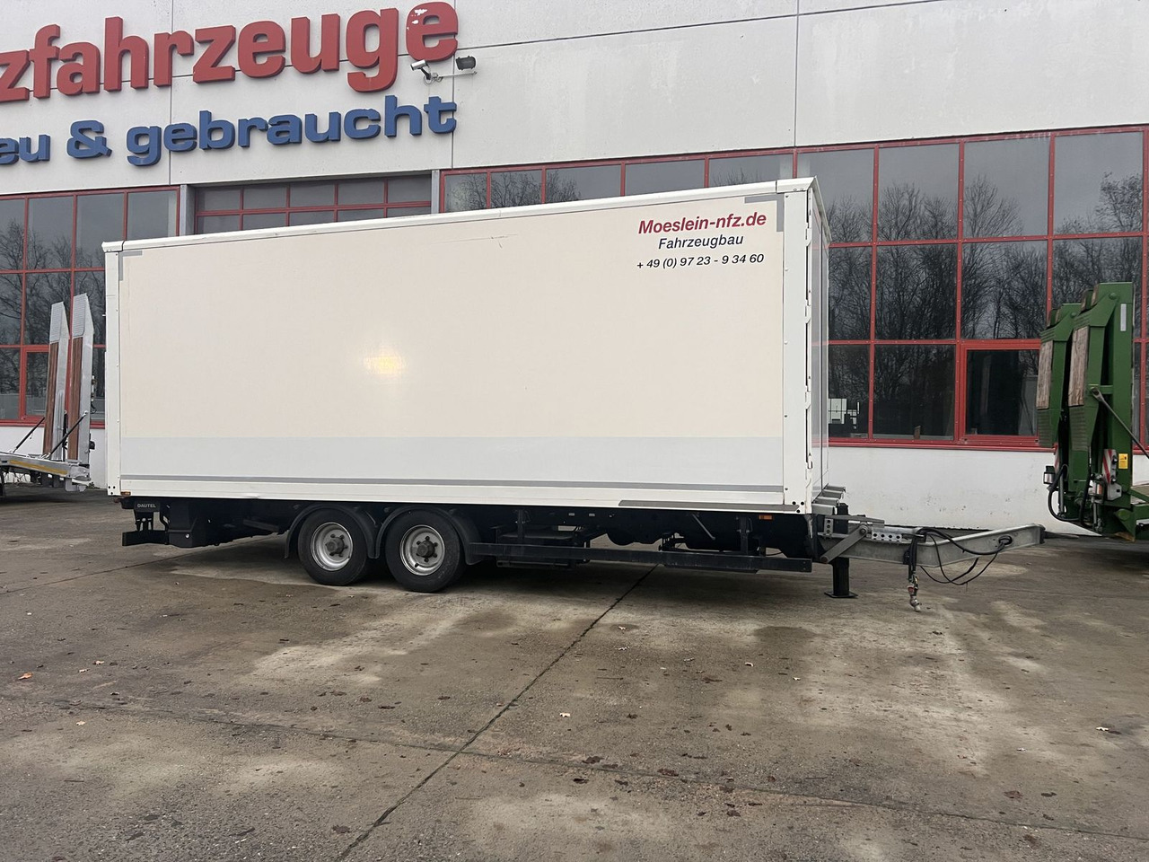 Möslein Tandem Koffer mit Ladebordwand 1,5 t + Durchlad - Ρυμούλκα κόφα: φωτογραφία 5 Möslein Tandem Koffer mit Ladebordwand 1,5 t + Durchlad - Ρυμούλκα κόφα: φωτογραφία 5