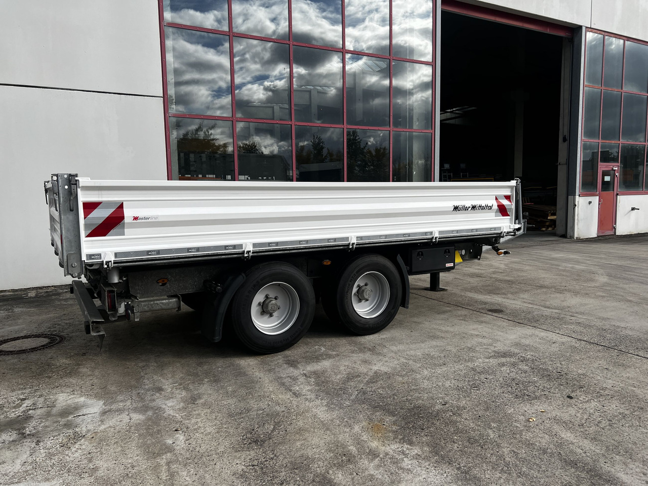 Müller Mitteltal TA-2 14,4 t Tandemkipper- Tieflader Breitbereifung NEUWERTIG - Ρυμούλκα ανατρεπόμενο: φωτογραφία 4 Müller Mitteltal TA-2 14,4 t Tandemkipper- Tieflader Breitbereifung NEUWERTIG - Ρυμούλκα ανατρεπόμενο: φωτογραφία 4