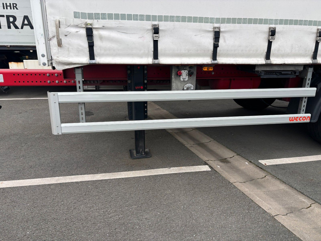 Wecon Tandem Anhänger Plane APZ 218 - Τρέιλερ κουρτίνα: φωτογραφία 3 Wecon Tandem Anhänger Plane APZ 218 - Τρέιλερ κουρτίνα: φωτογραφία 3
